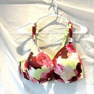 Cacique bra Floral full coverage lightly lined. Sz 44C. Worn once